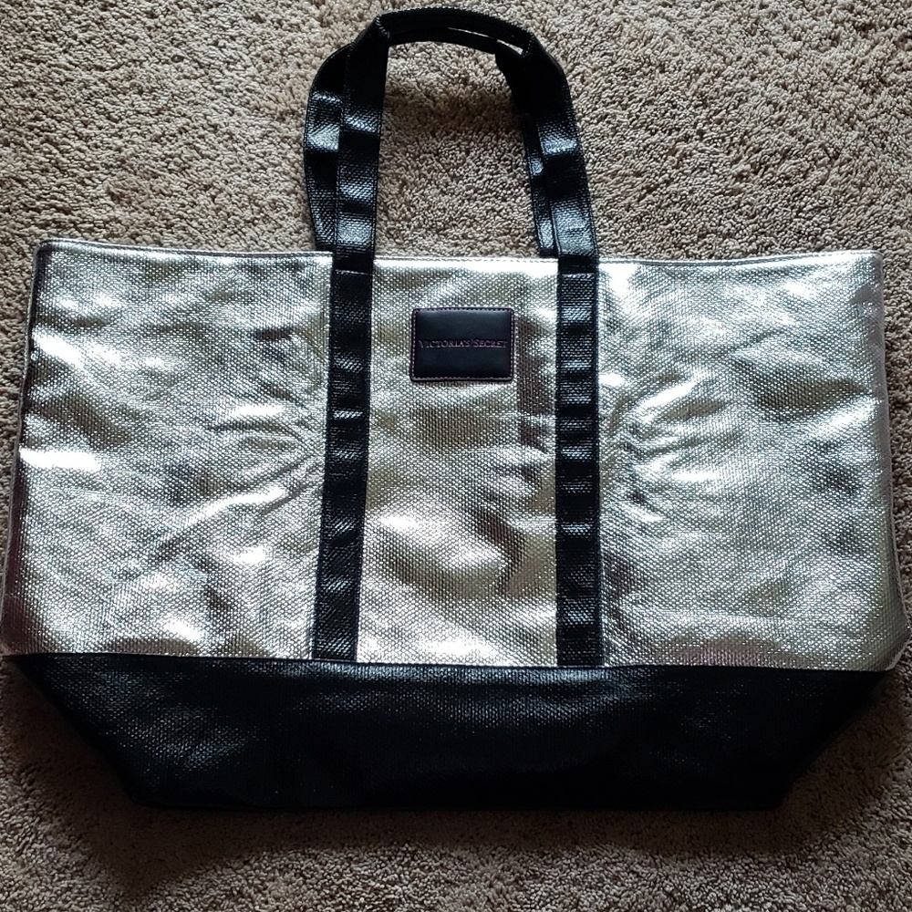 Vs silver metallic black tote weekender bag zipper